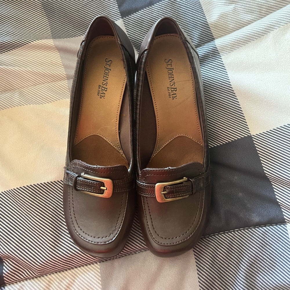 Saint Johns Bay shoes NIB
